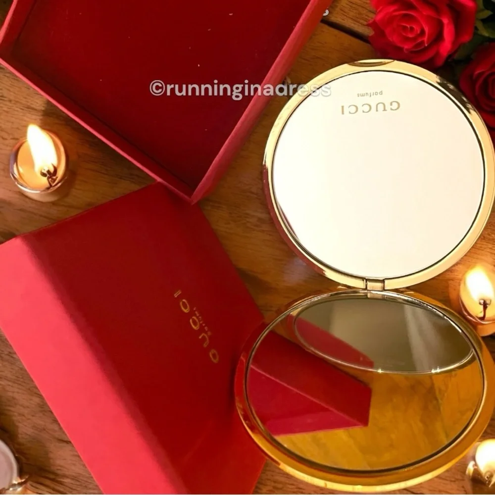 New Limited Edition Gucci Embossed Monogram Compact Double Mirror In Gold - Picture 15 of 16